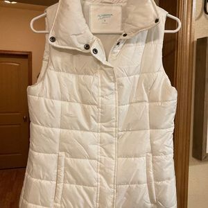 Women’s puffer vest size medium